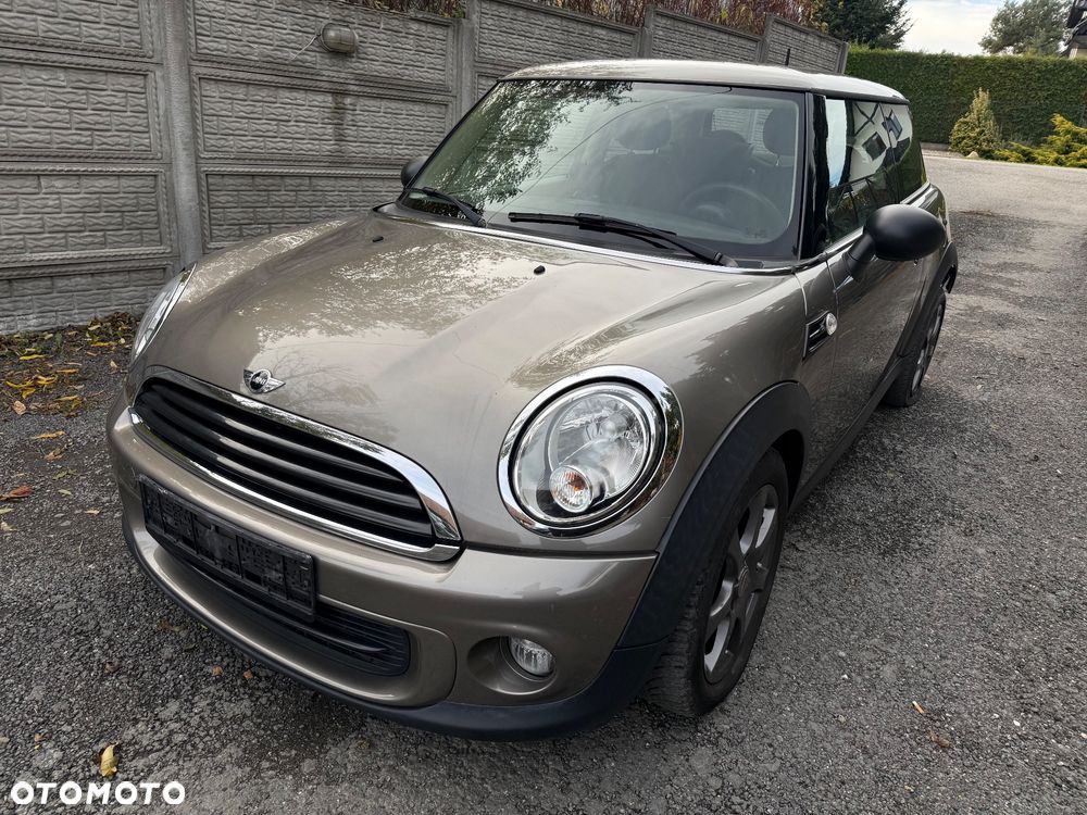 Mini One 2012 photo 3