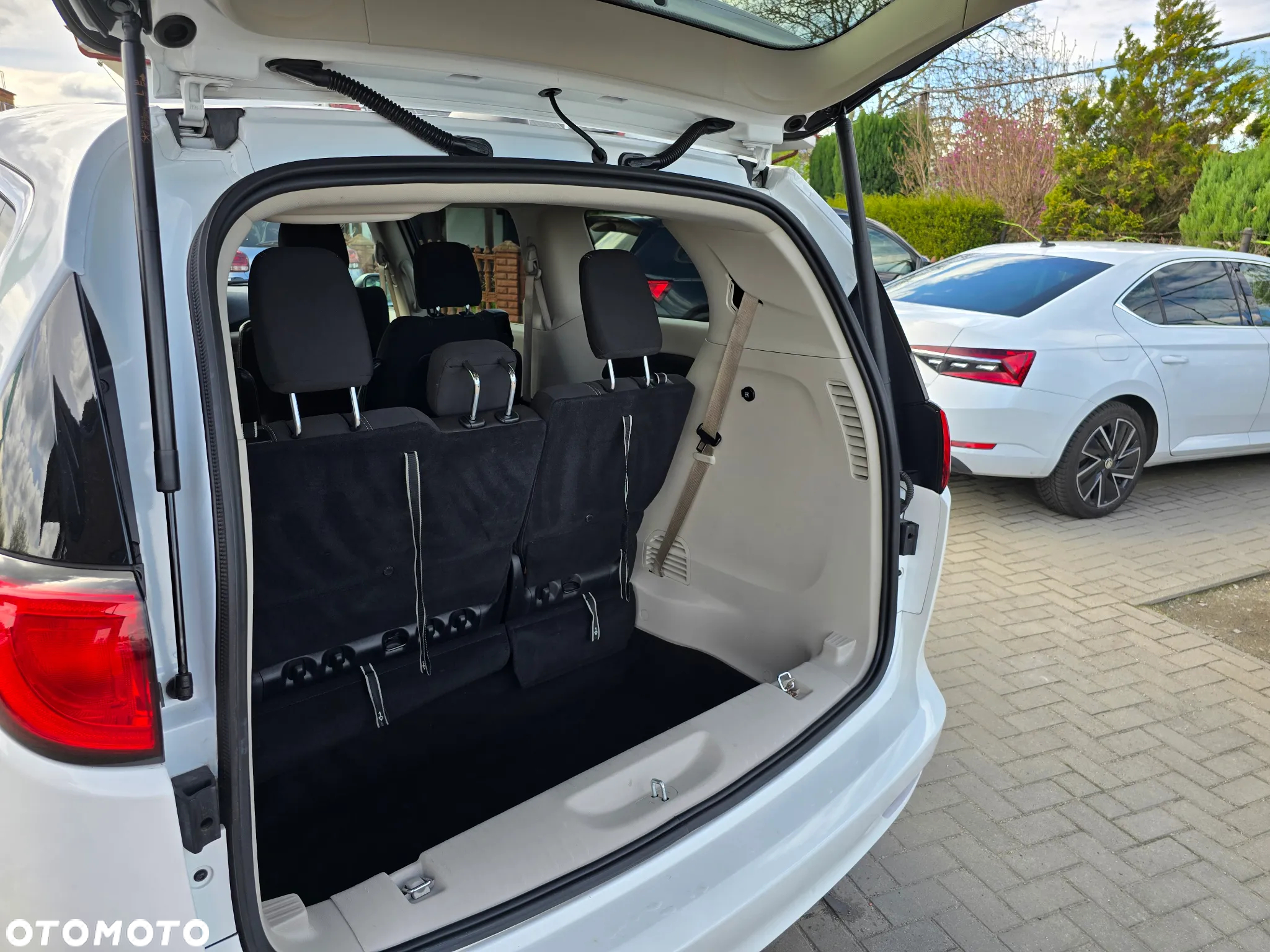 Chrysler Pacifica - 20