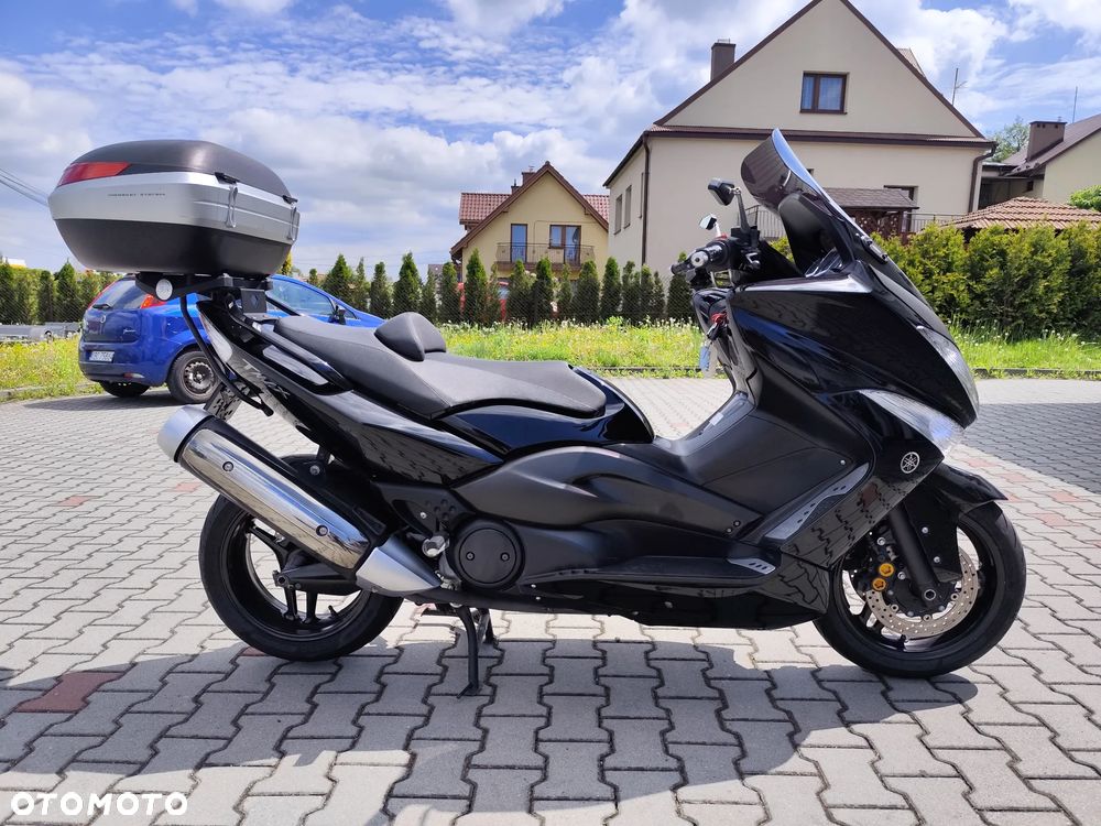 Yamaha Tmax - 10