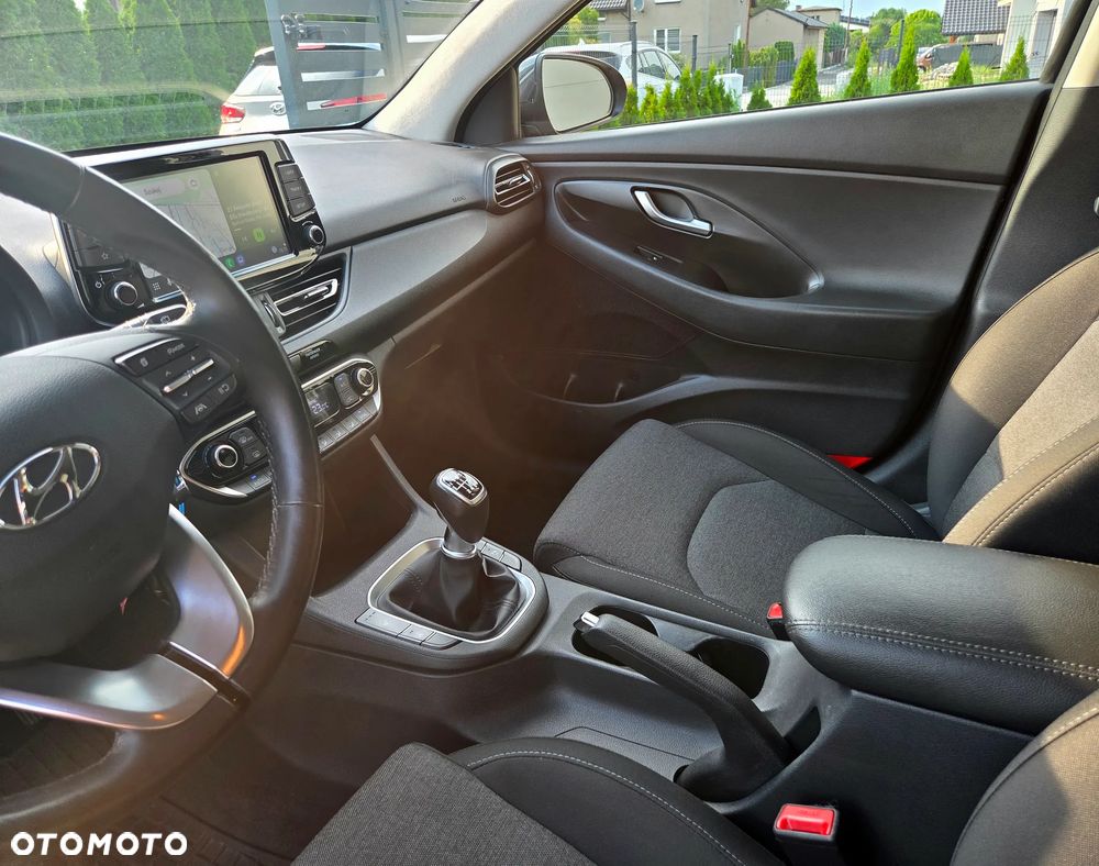 Hyundai i30 1.5 DPI Smart - 27