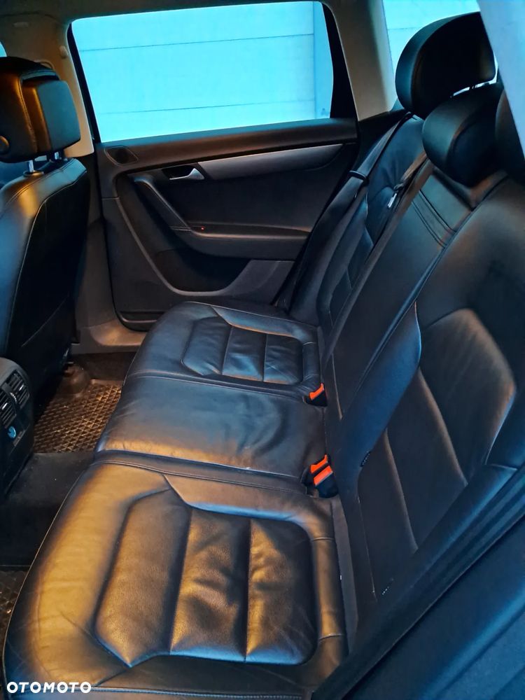Volkswagen Passat 2.0 Blue TDI SCR Comfortline - 8