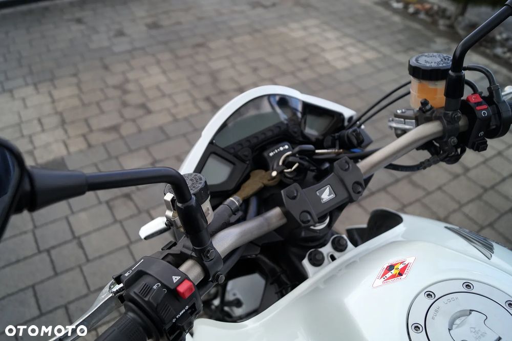 Honda CB - 11