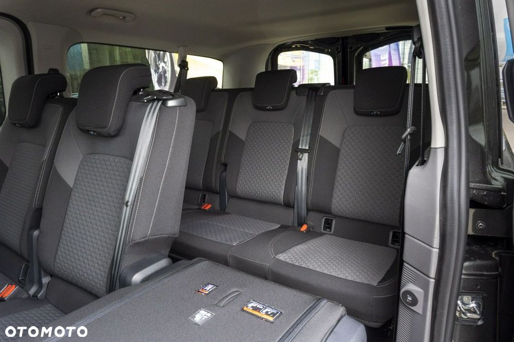 Volkswagen Caravelle - 20