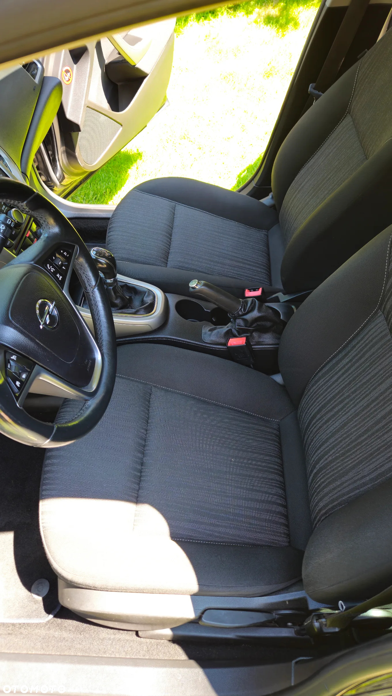 Opel Astra IV 1.4 Essentia - 9