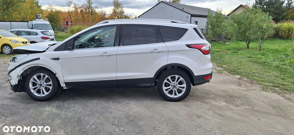 Ford Kuga 1.5 EcoBoost 2x4 Titanium - 11