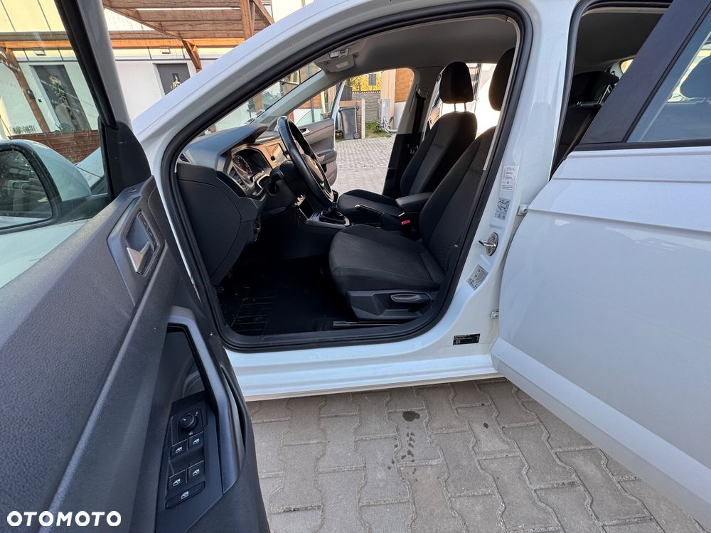 Volkswagen Polo - 12