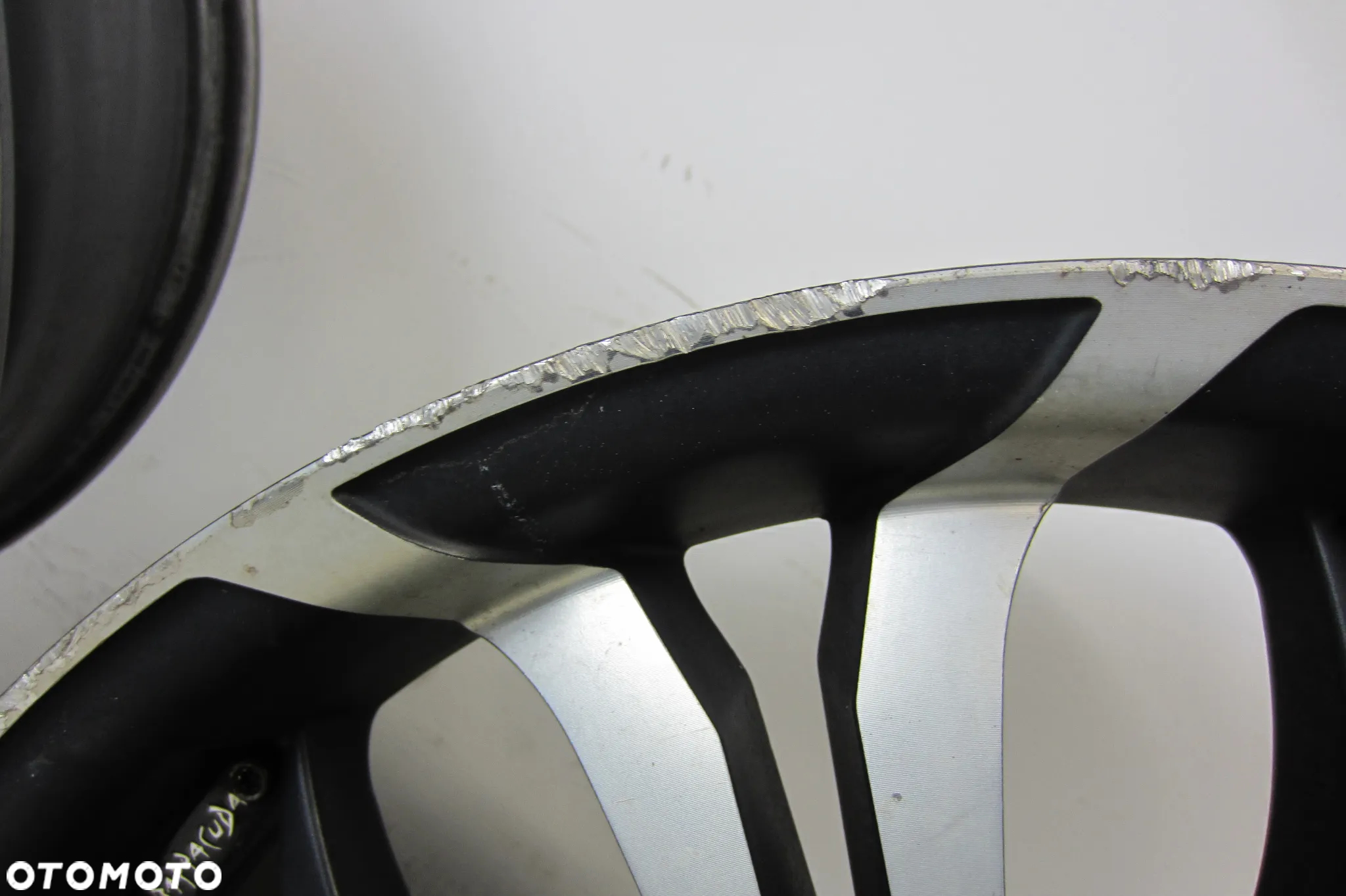 FELGI ALUMINIOWE 19 VW SEAT AUDI SKODA BARACUDA OM 5X112 - 9