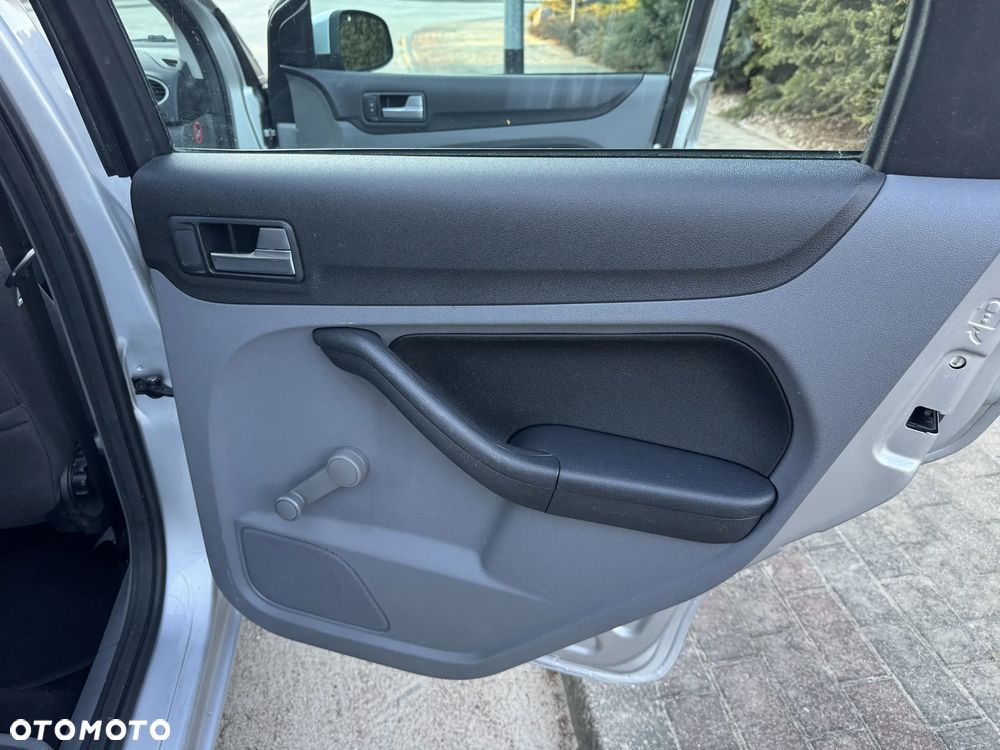 Ford Focus 1.6 16V Style+ - 28