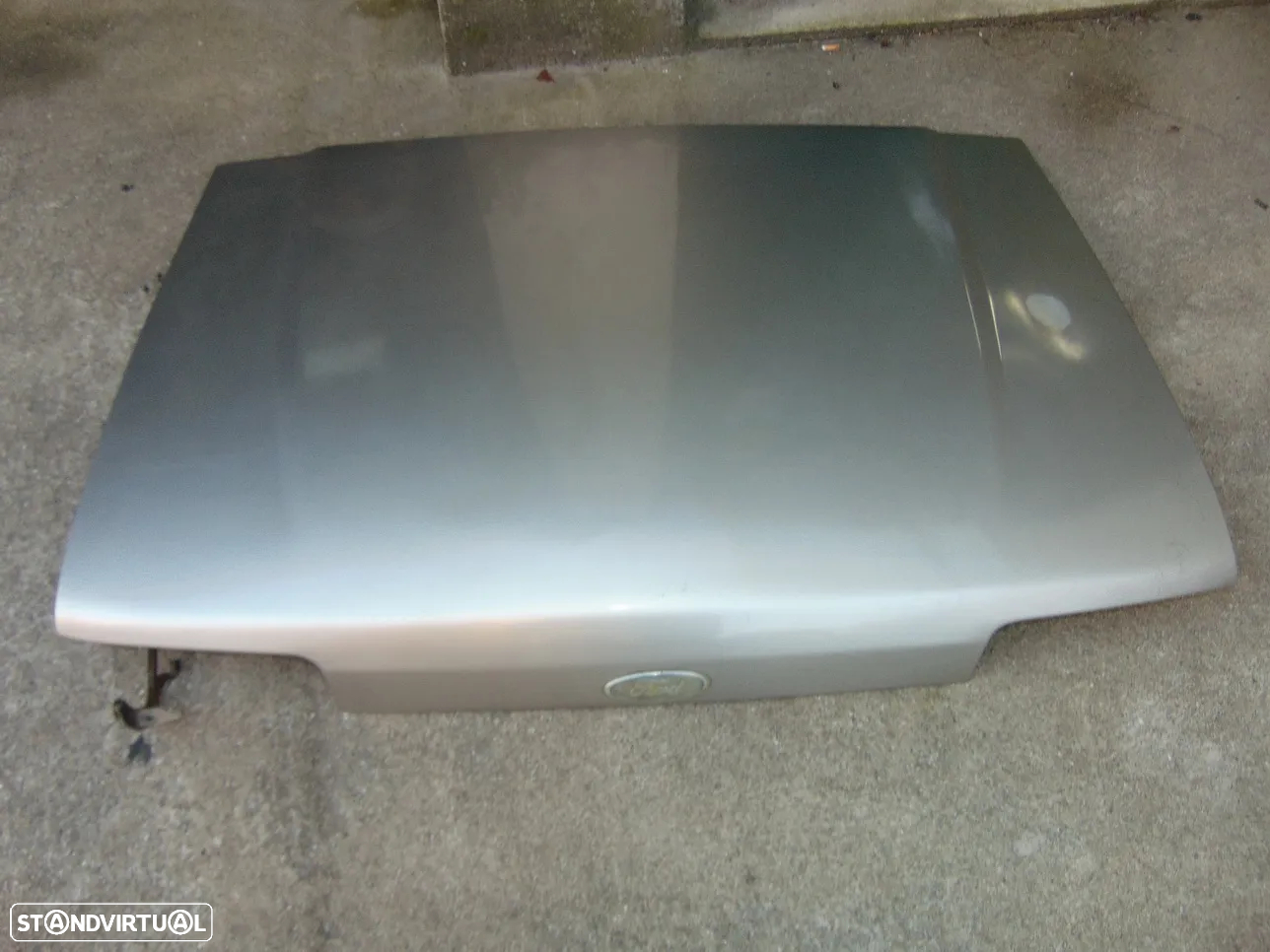 Ford Fiesta ghia capot - 8