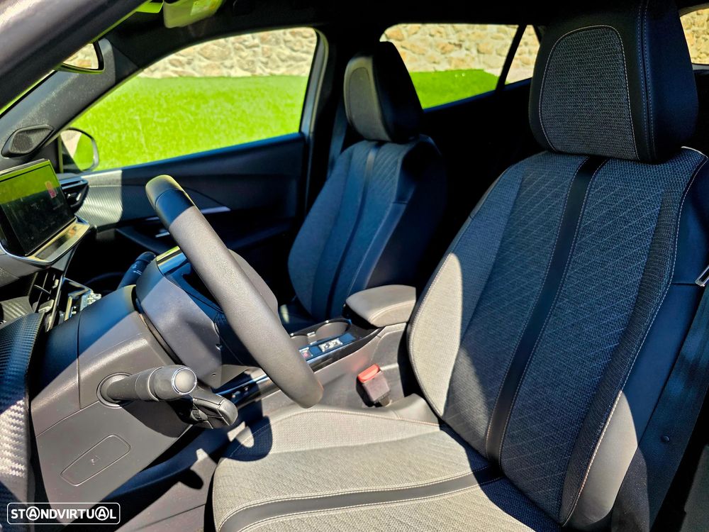 Peugeot 2008 1.2 PureTech Allure Pack - 13