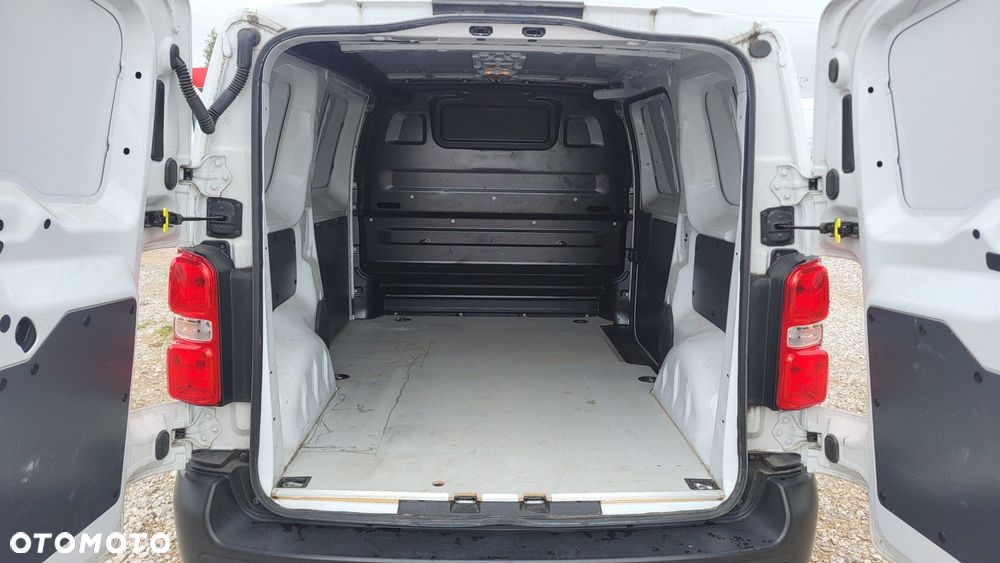 Opel Vivaro (4-d) 1.5 CDTI Long 2.7t (88kW FUR M) 120 KM M6 - 13