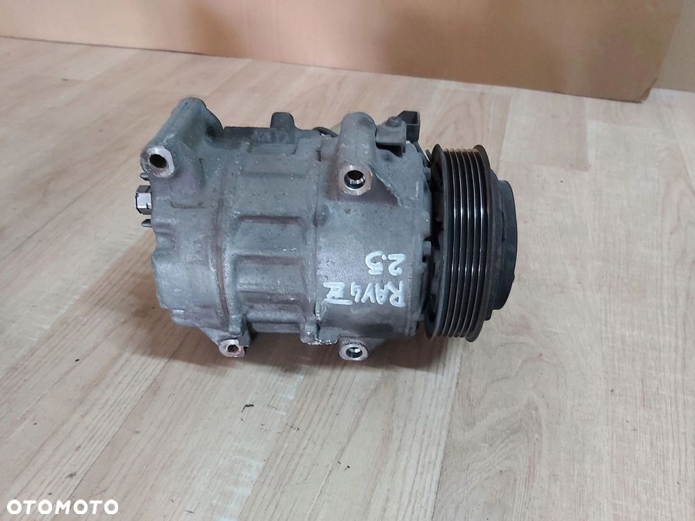 Toyota Rav4 IV 2,5 vvti sprężarka klimatyzacji - 4