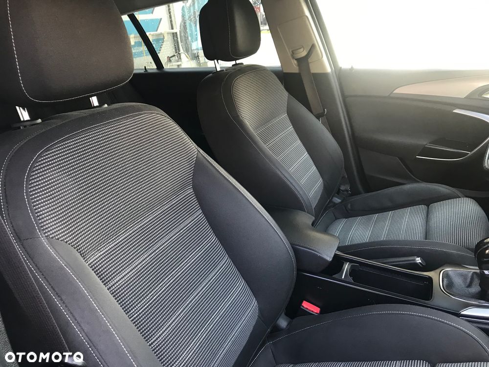 Opel Insignia - 19