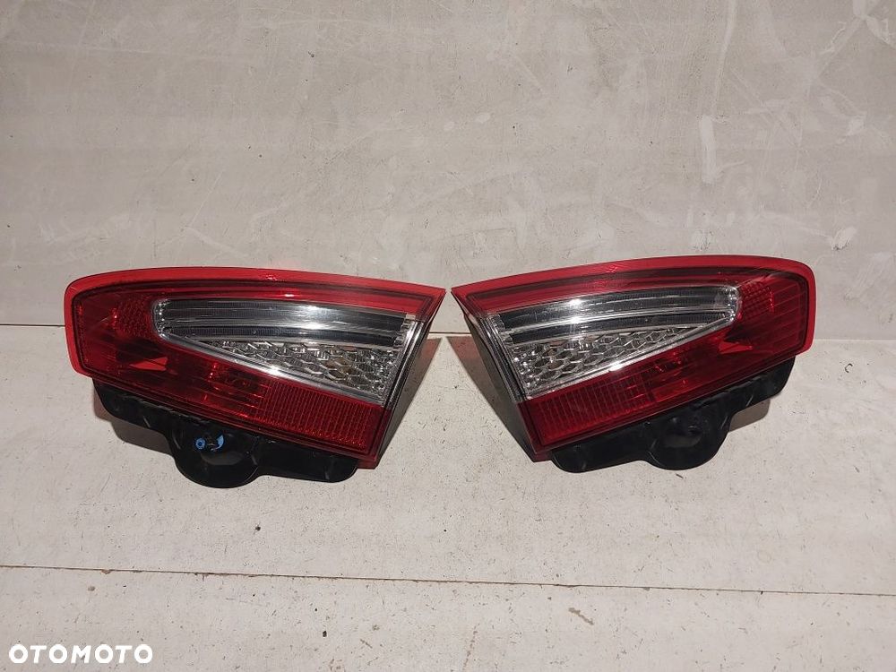 Ford mondeo mk4 lift kombi prawa lewa tylna lampa w klape bagażnika - 5