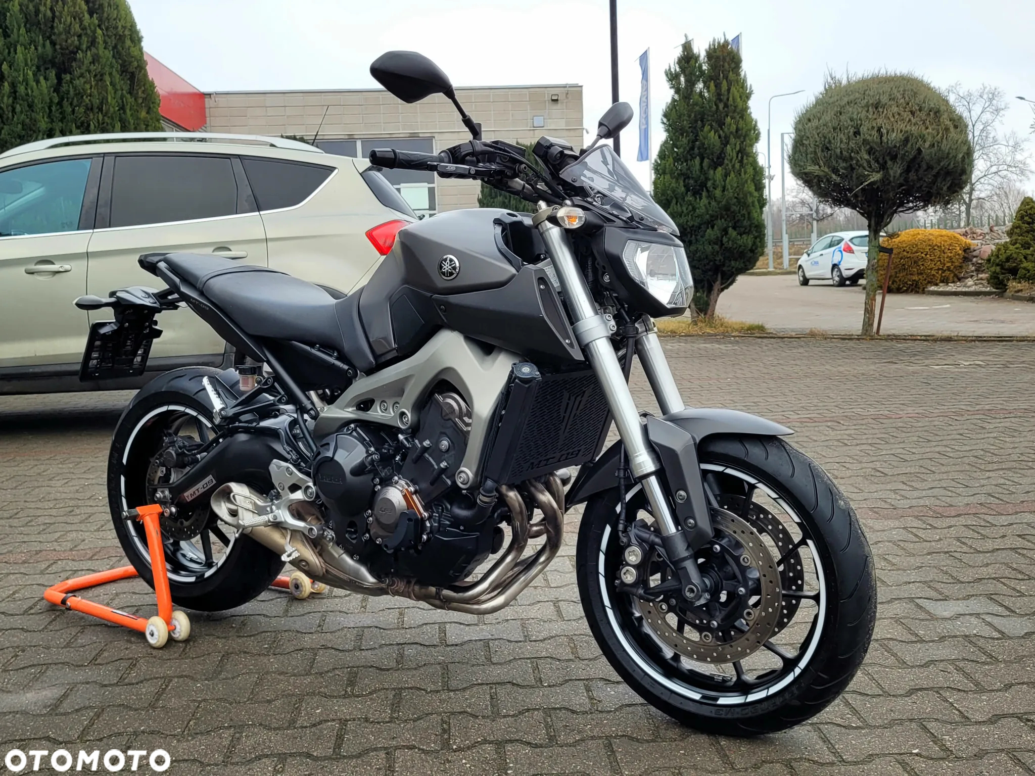 Yamaha MT - 17