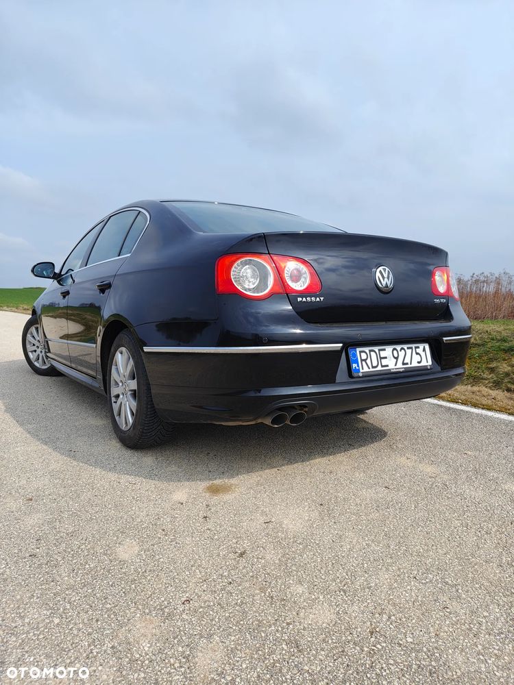 Volkswagen Passat 2.0 TDI Perfectline R-Style - 8