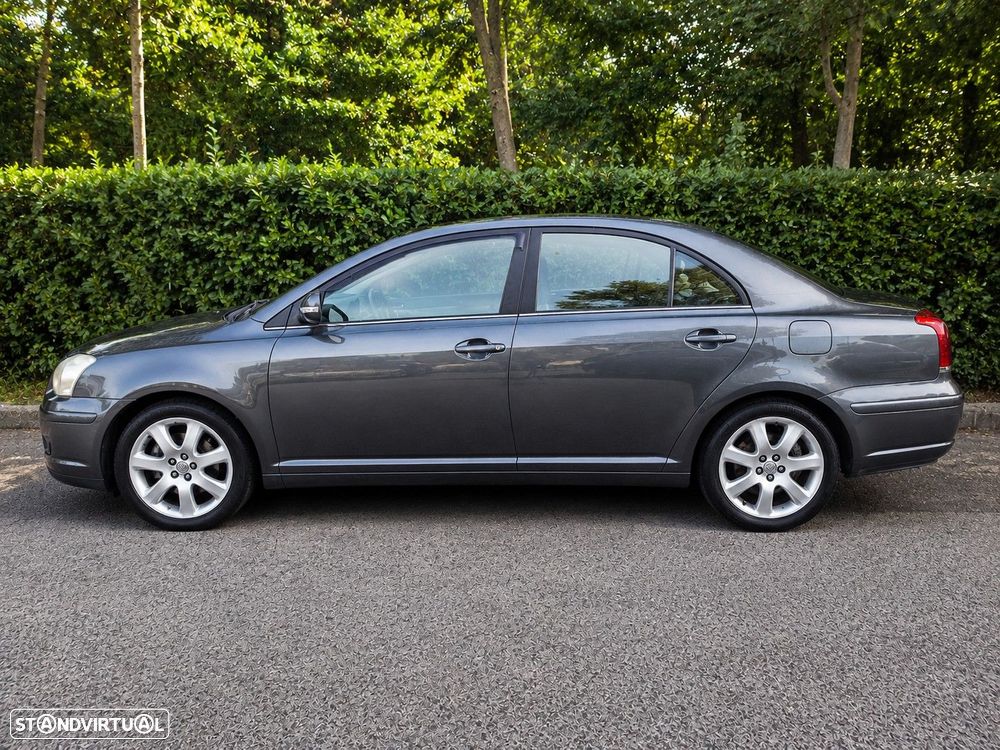 Toyota Avensis - 7