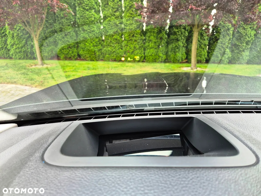 BMW Seria 5 518d Business Edition sport - 16