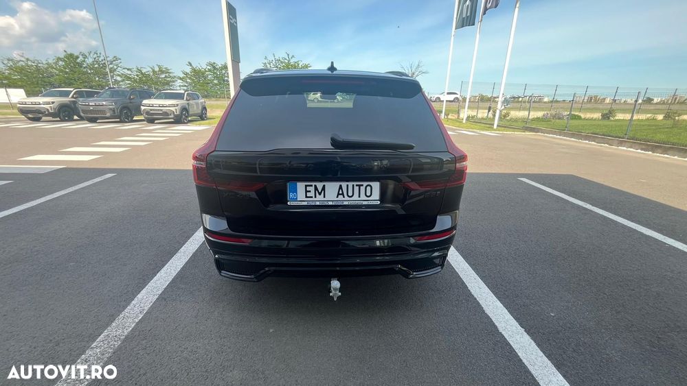Volvo XC 60 B5 AT AWD MHEV Ultra Black Edition - 6