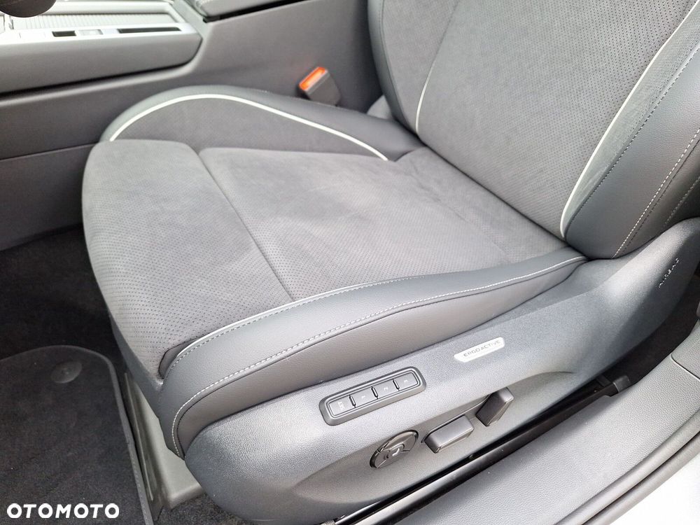 Volkswagen Passat - 12