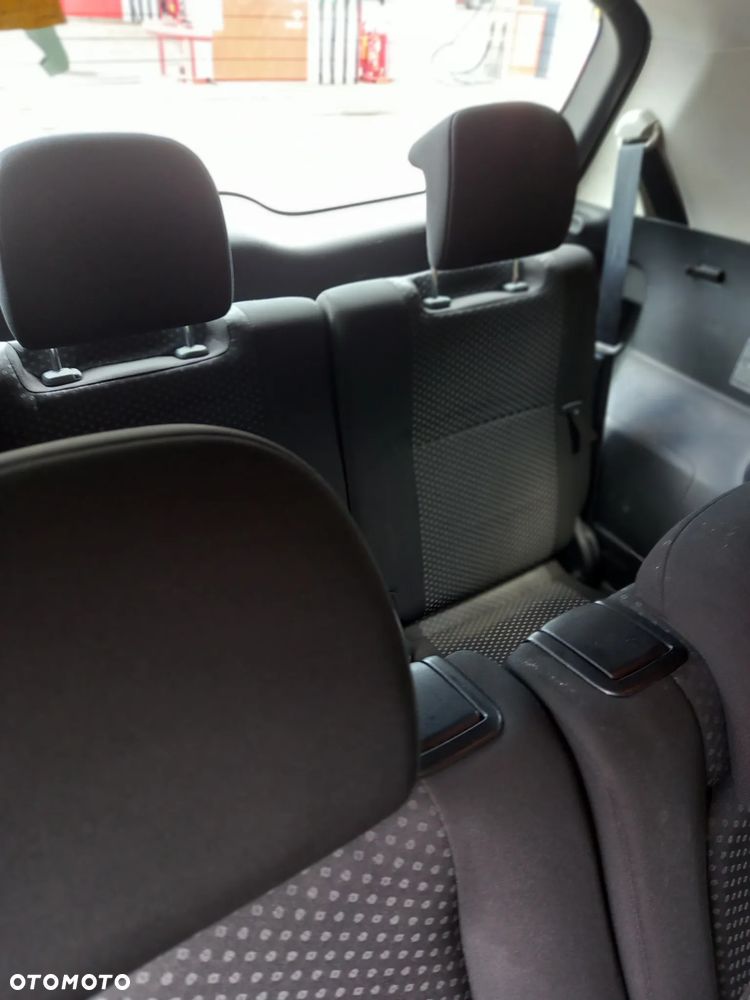Toyota Verso - 4