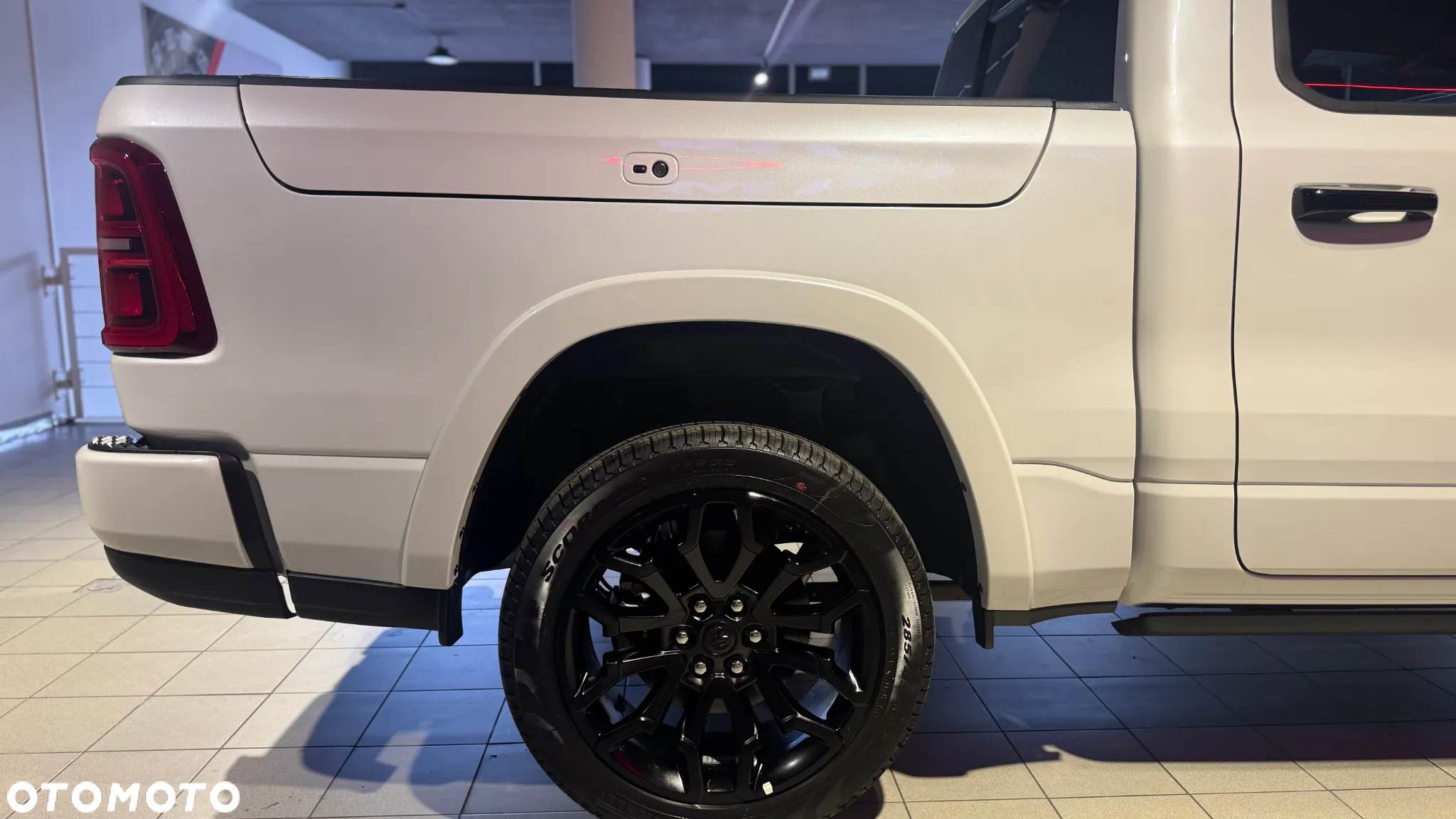 Dodge RAM 1500 5.7 4x4 - 10