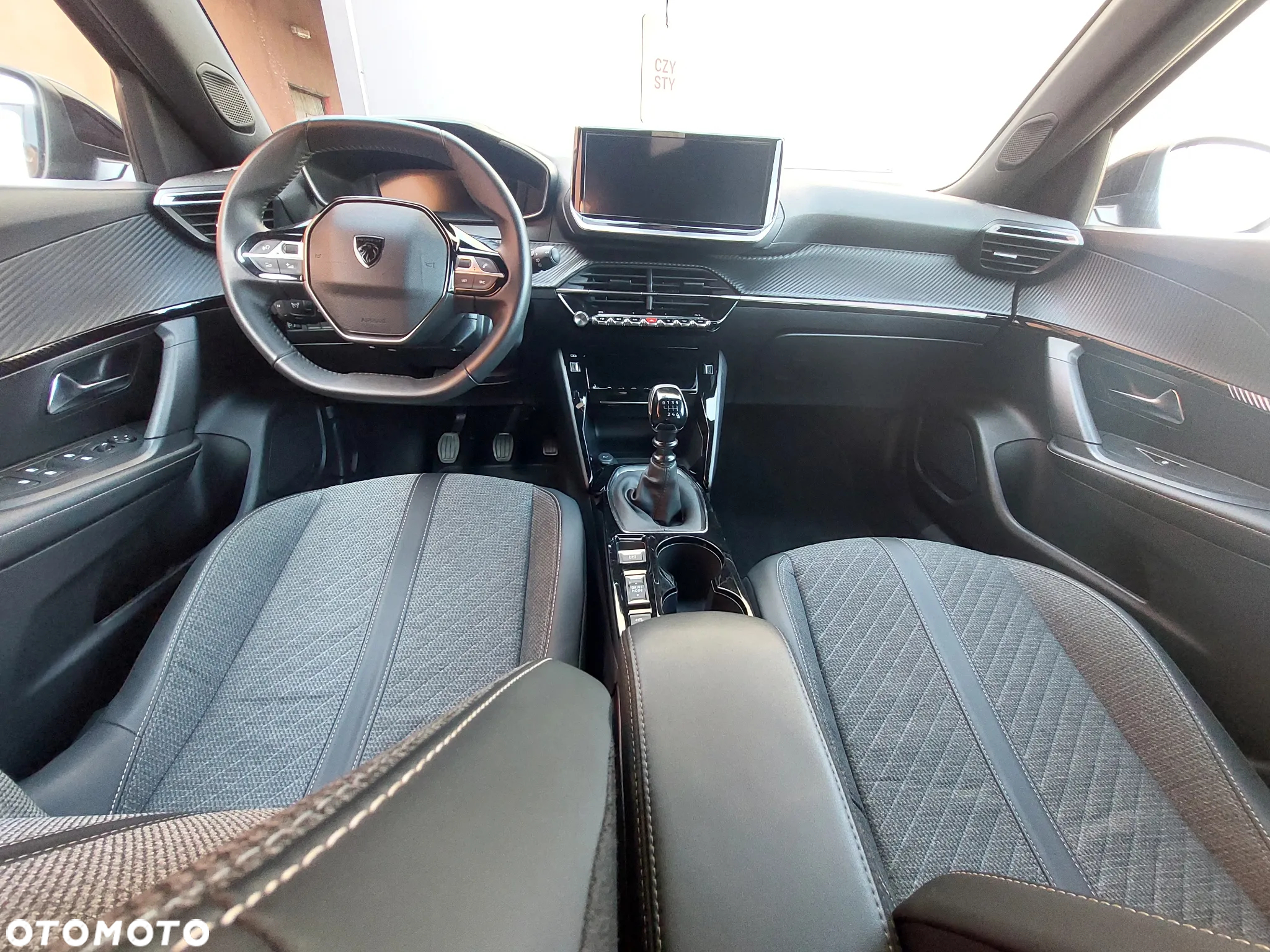 Peugeot 2008 - 7