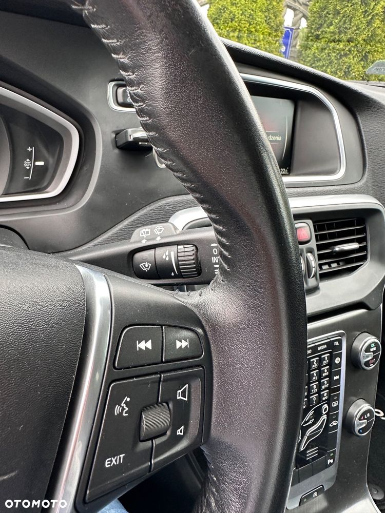 Volvo V40 D2 Kinetic - 28