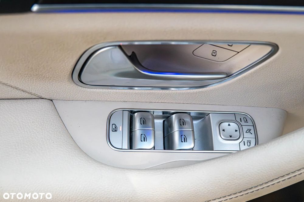 Mercedes-Benz GLE 350 e 4-Matic Premium - 32