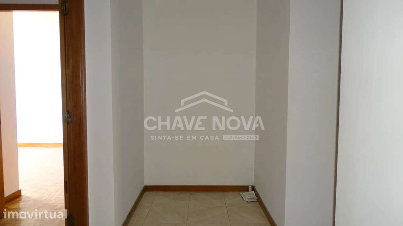 Apartamento T3 na Rua Bélgica - Grande imagem: 5/23