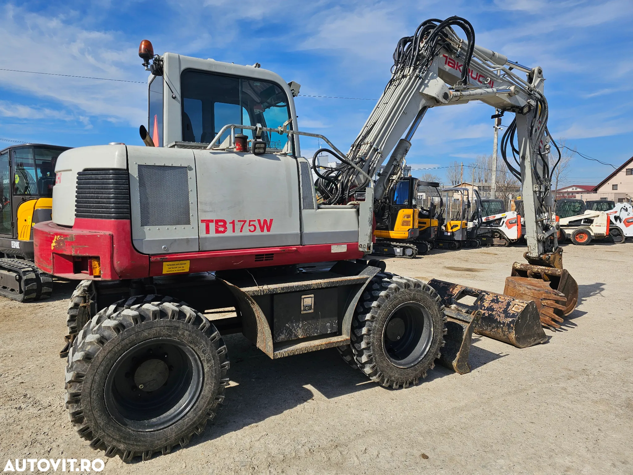 Takeuchi TB175W excavator pe roti 4 cupe  pe pneuri buldoexcavator - 4