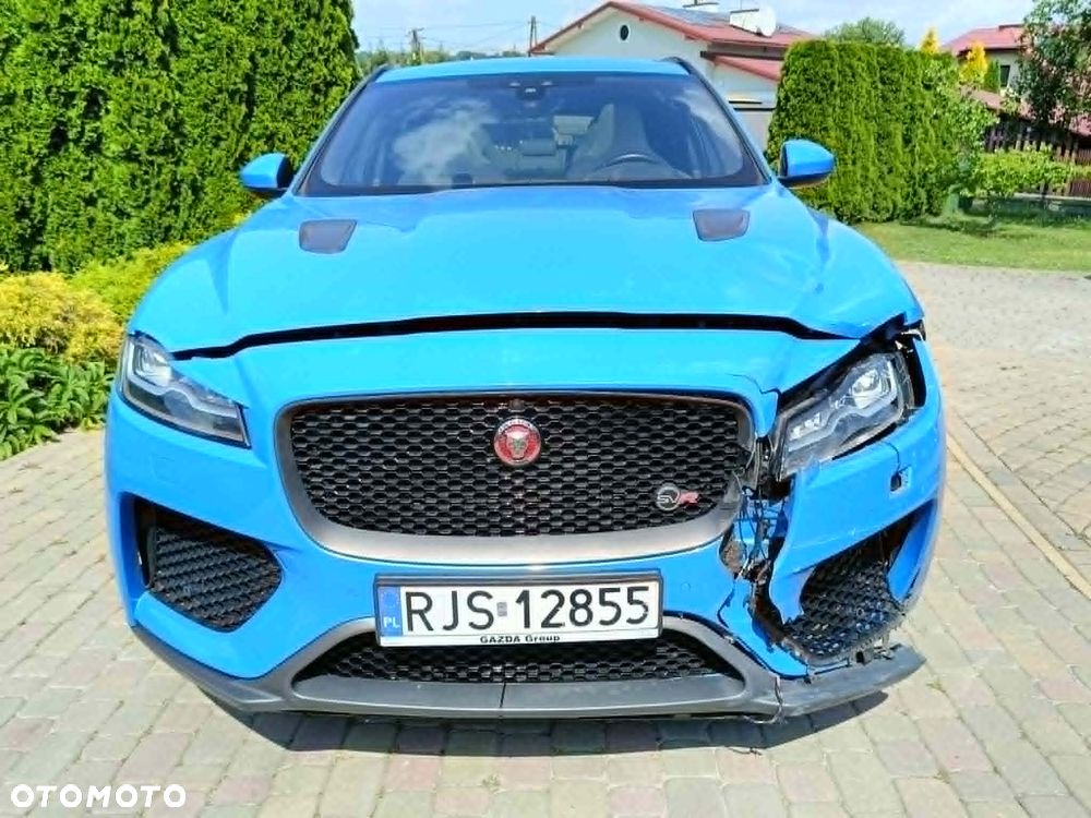Jaguar F-Pace P550 AWD SVR - 10