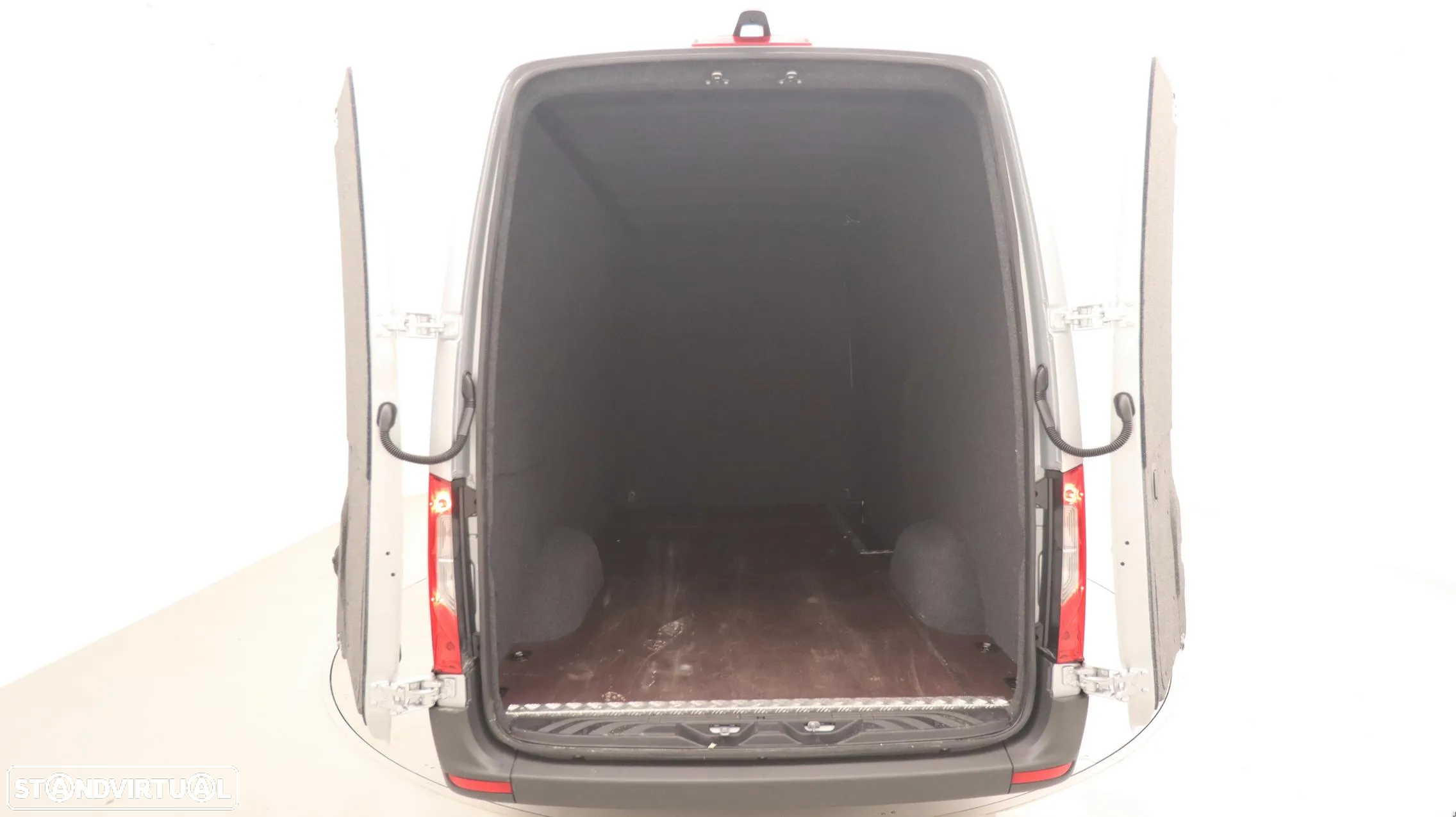 Mercedes-Benz Sprinter 317/37 - 25