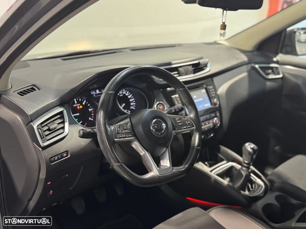 Nissan Qashqai 1.5 dCi N-Connecta - 11