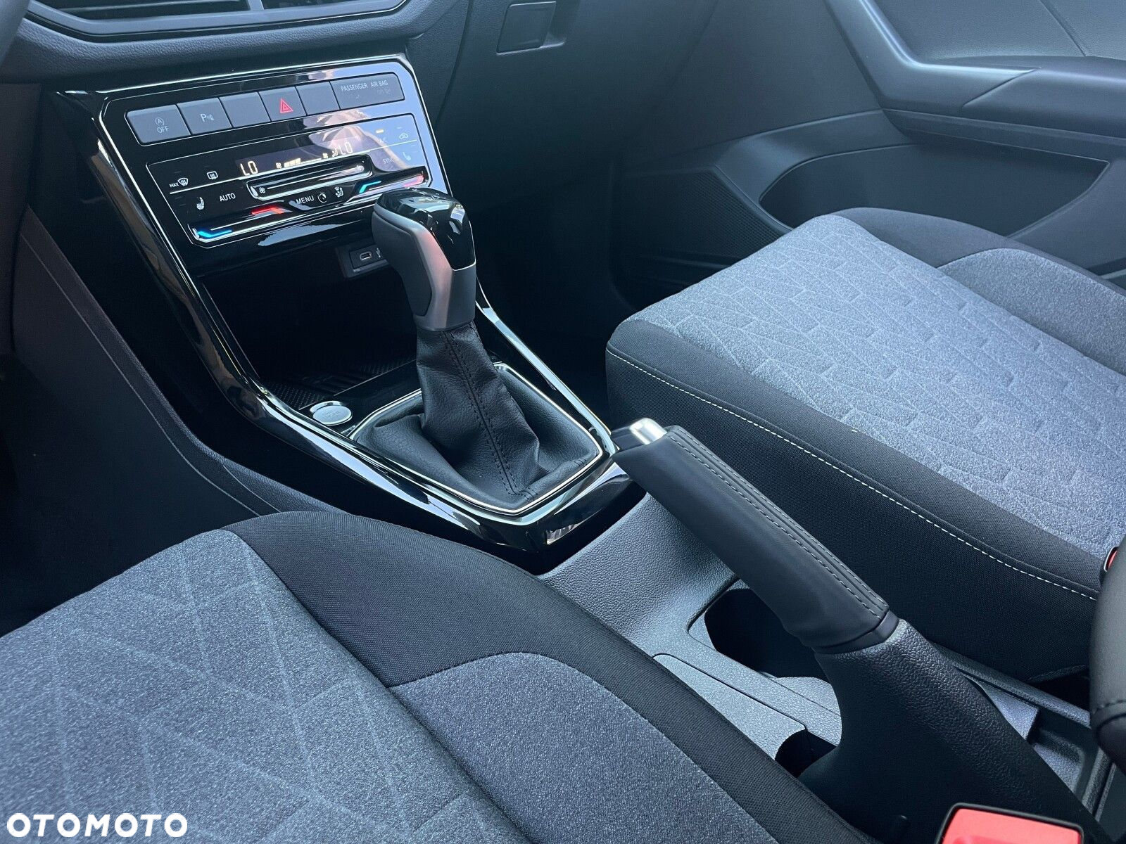 Volkswagen T-Cross - 23