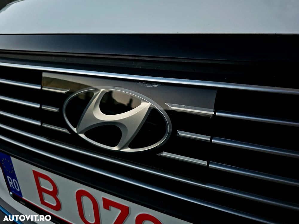 Hyundai IONIQ - 10