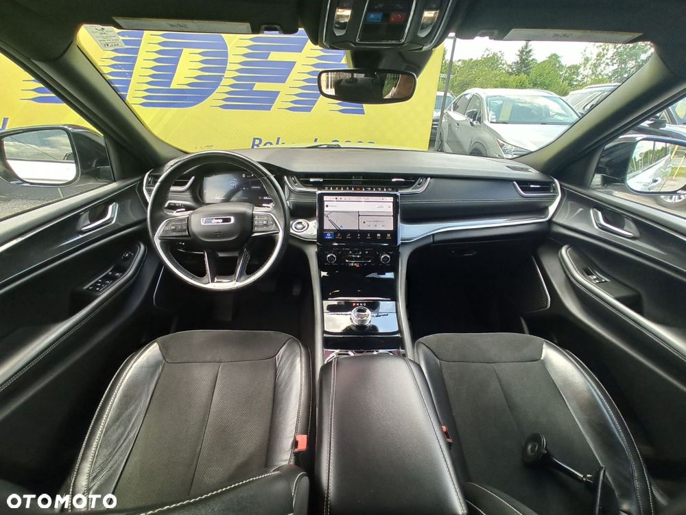Jeep Grand Cherokee - 13