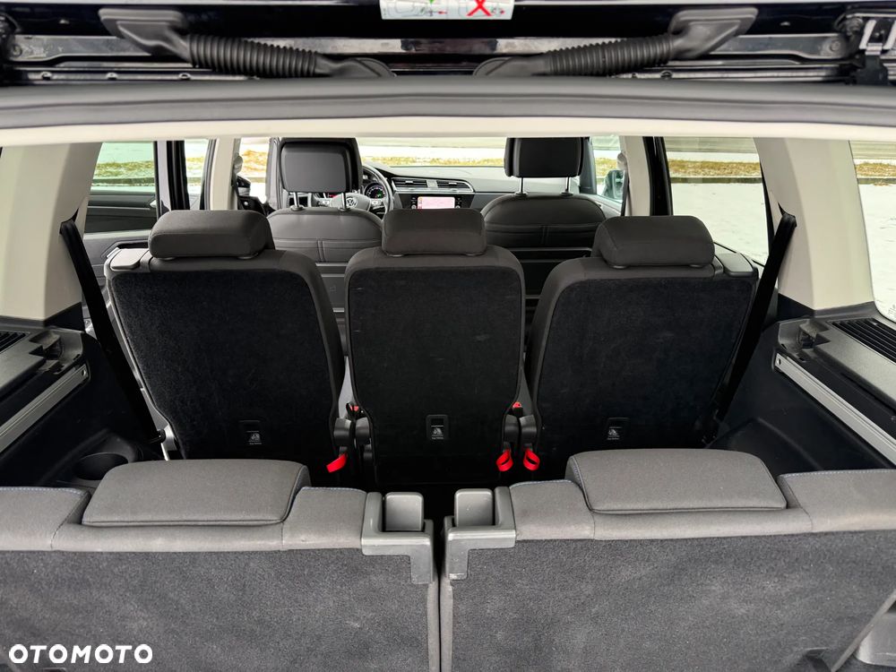 Volkswagen Touran 2.0 TDI SCR DSG UNITED - 26