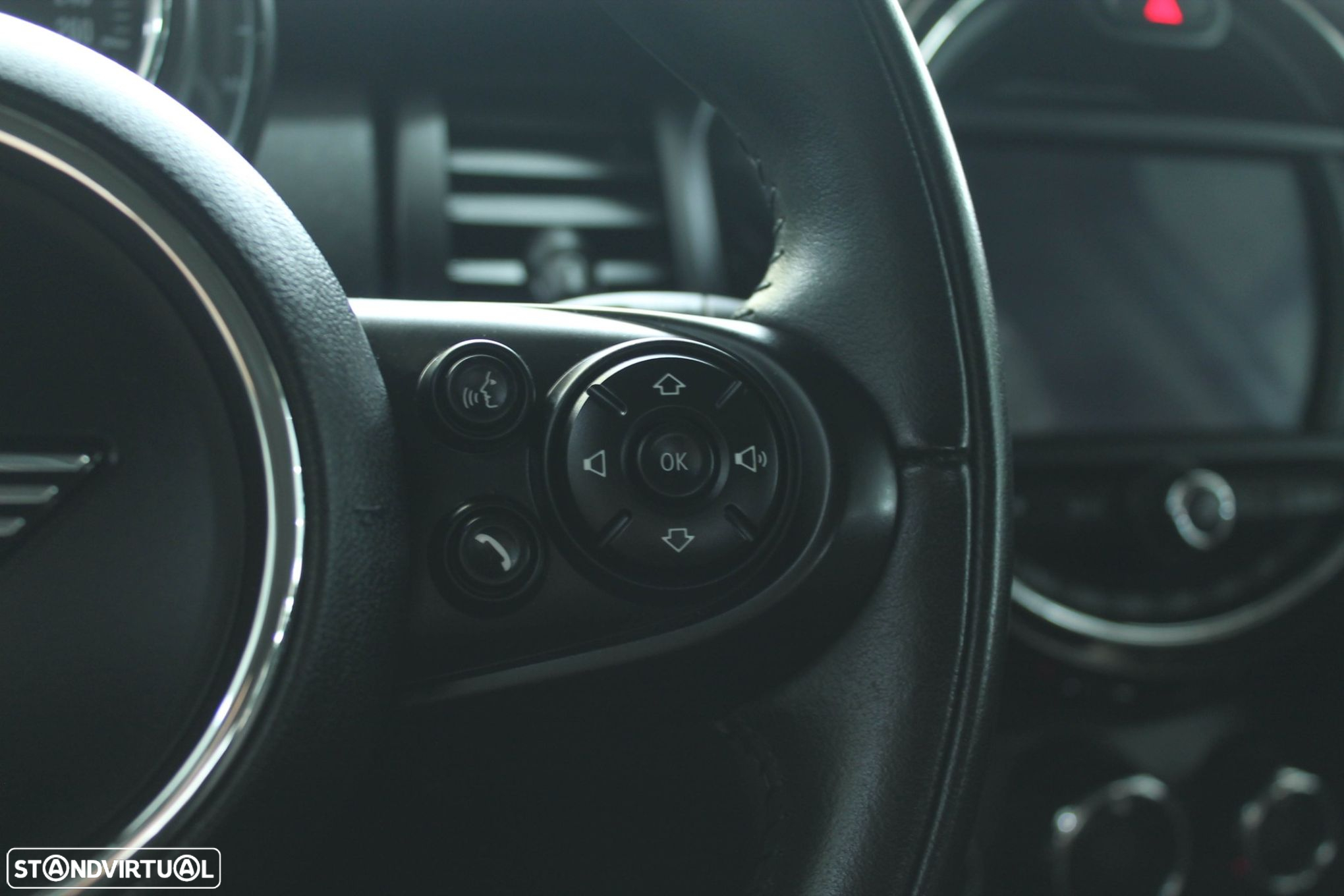 MINI 5 Portas One D - 23
