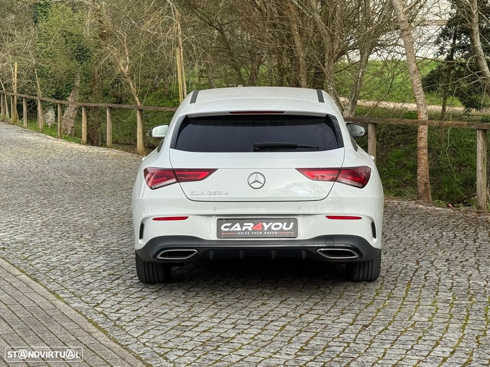 Mercedes-Benz CLA 250 e Shooting Brake AMG Line - 10