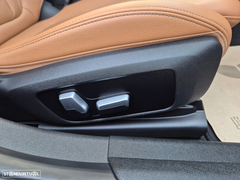 BMW 320 e Touring Line Luxury Auto - 44