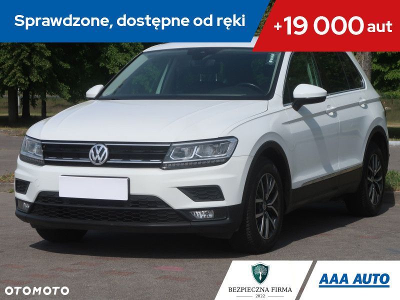 Volkswagen Tiguan - 1