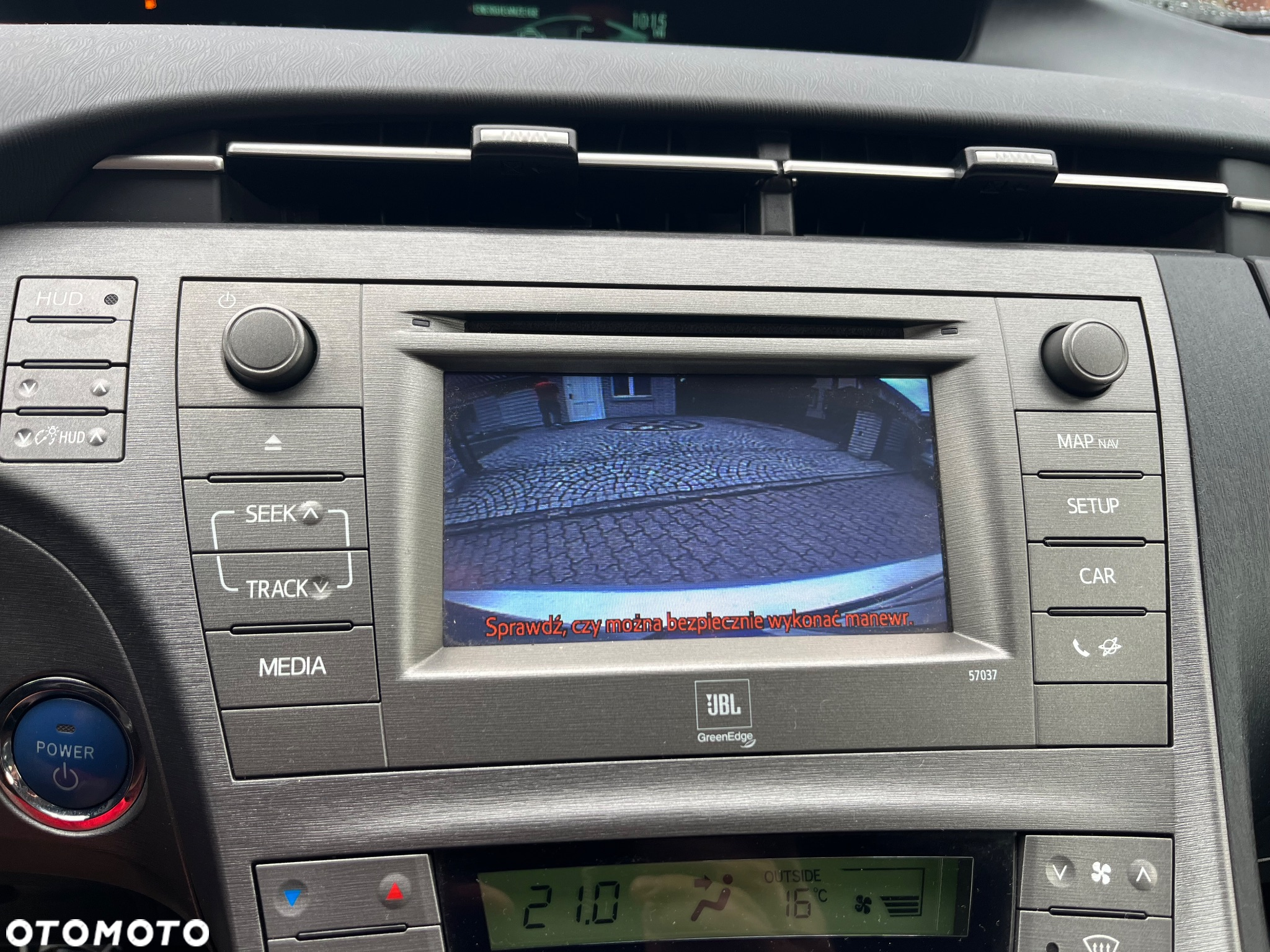Toyota Prius (Hybrid) Comfort - 8