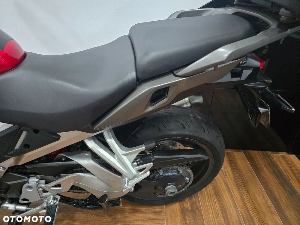 Honda VFR - 11