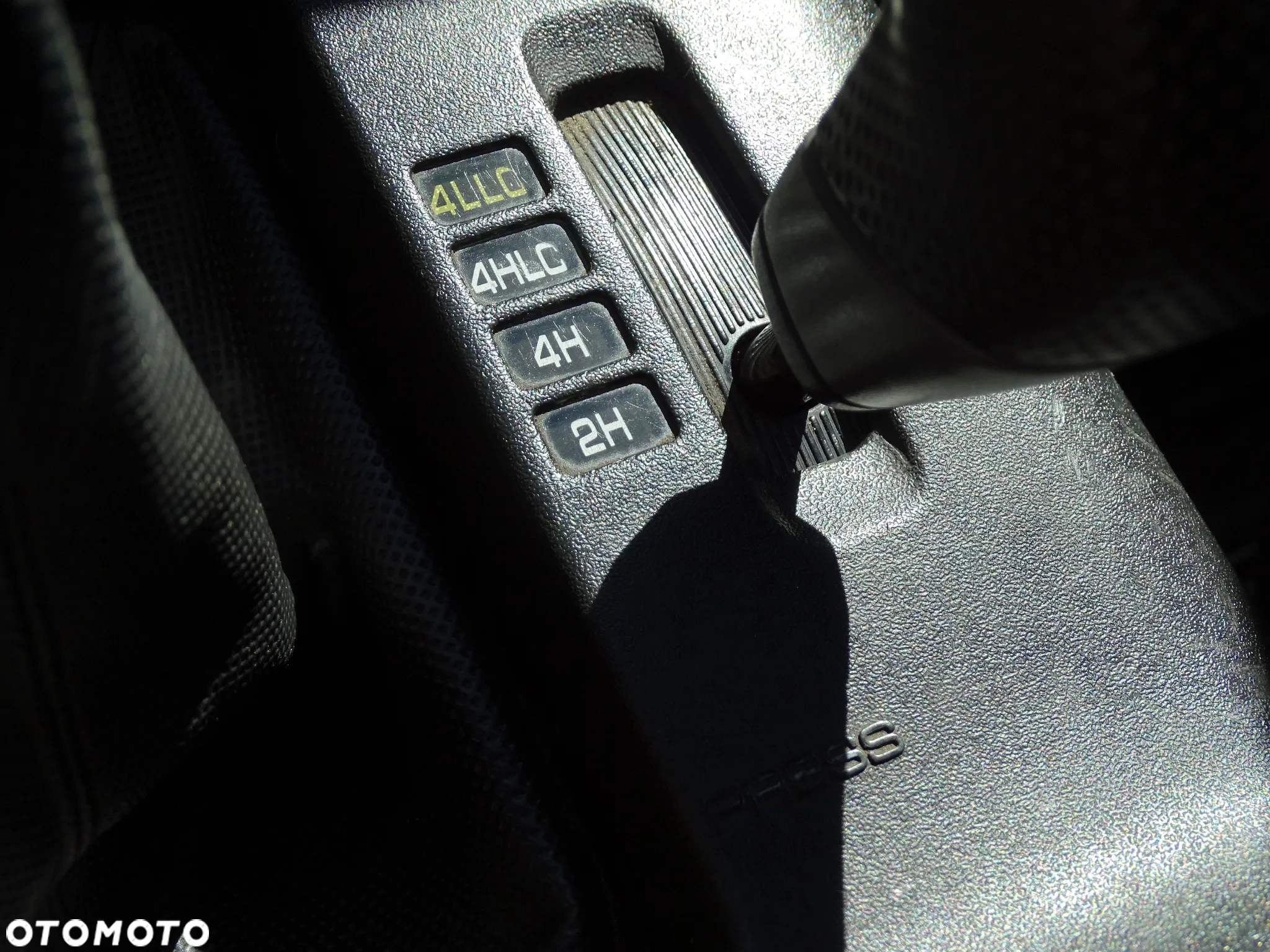 Mitsubishi Pajero 3.2 DID 7os - 12