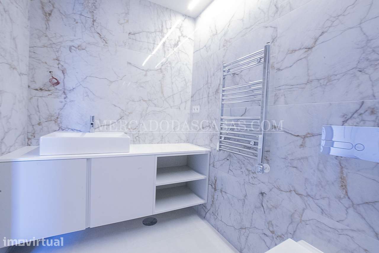 Apartamento T2 em Espinho c/varanda e box - Grande imagem: 3/25