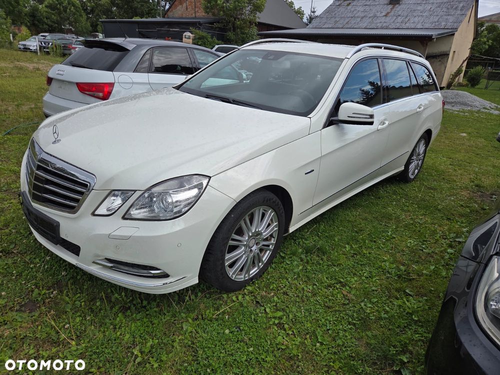 Mercedes-Benz Klasa E 250 CDI DPF 4Matic BlueEFFICIENCY 7G-TRONIC Avantgarde - 14