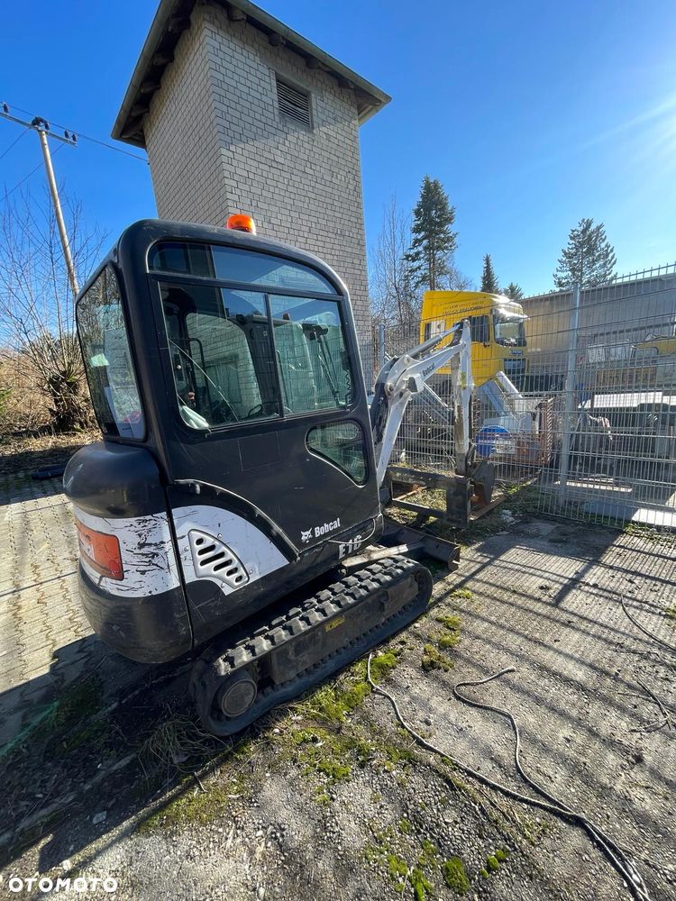 Bobcat E16 - 1