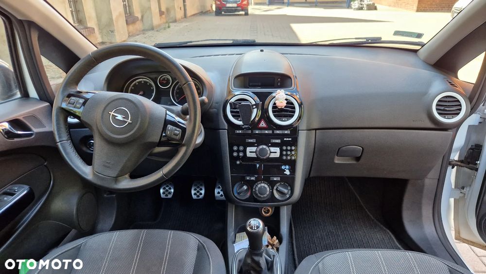 Opel Corsa - 11