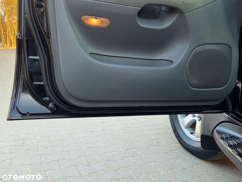 Toyota Land Cruiser - 25